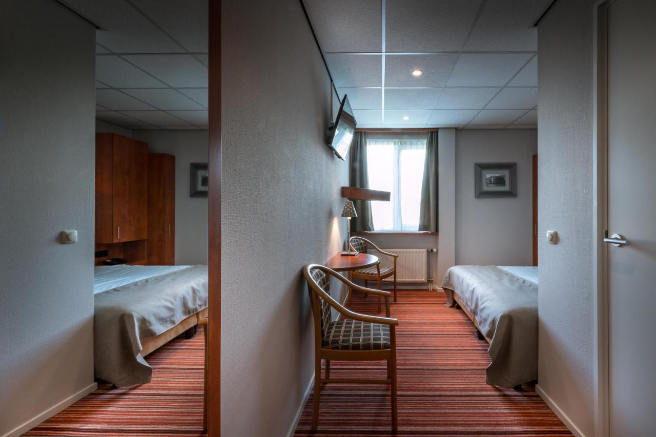Hotel Restaurant De Zwaan Raalte Eksteriør billede